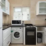 Bevendale Apartments By Propr